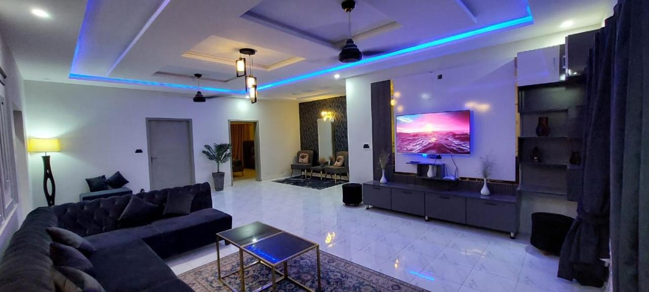 Velvet Vibes Villa Near Islamabad Airport Dhok Sandemar Exterior foto